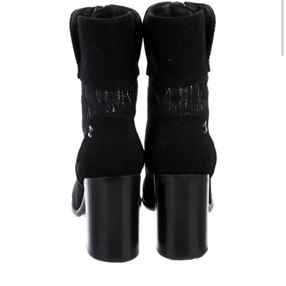 CHANEL description size